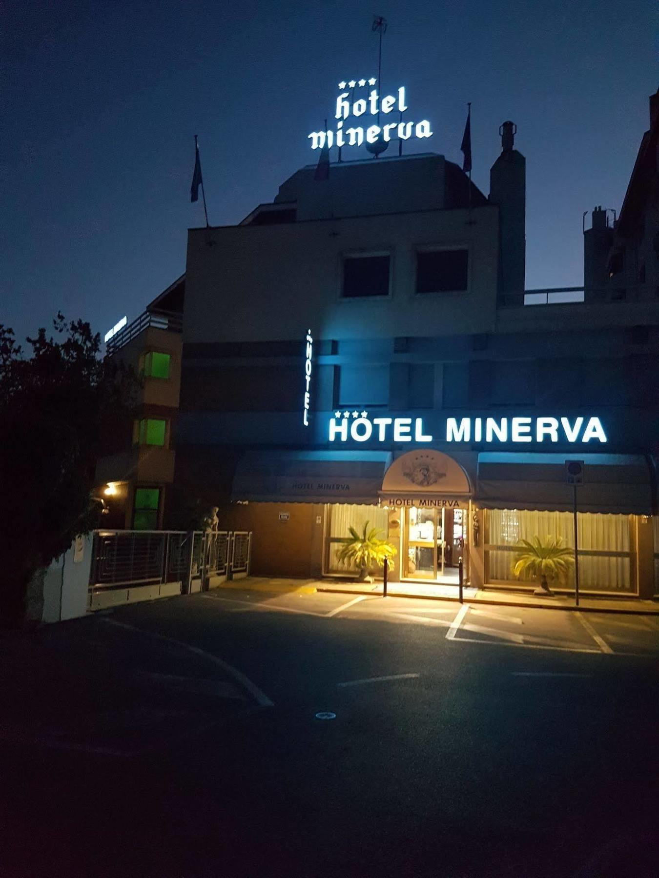 米内尔瓦酒店 波代诺内 外观 照片
